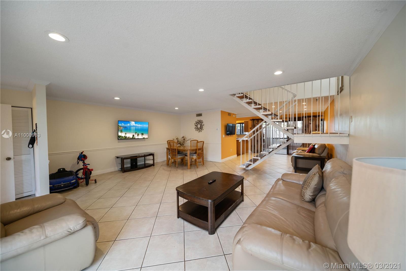 SPANISH VILLAS CONDO - Residential