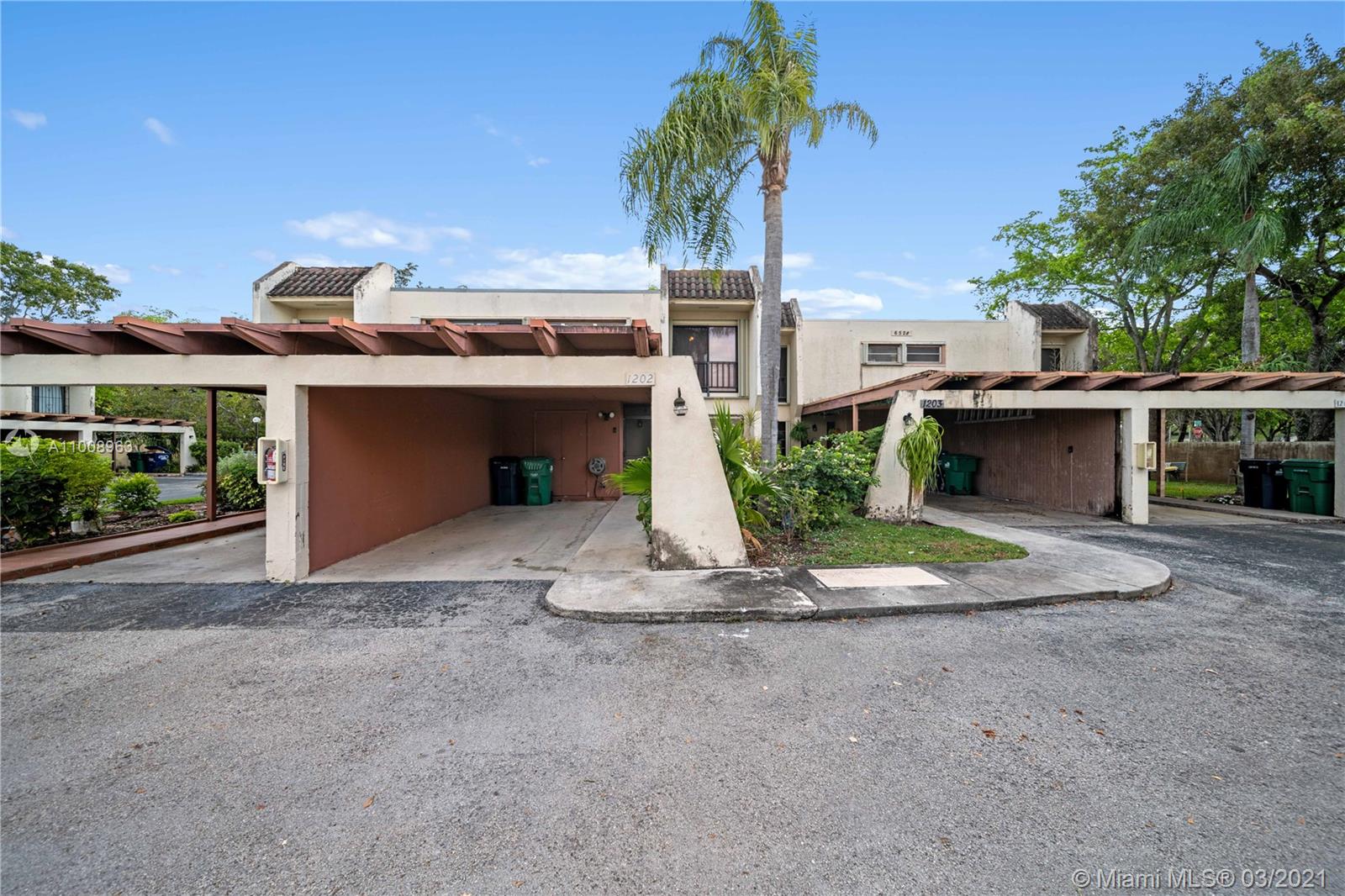 SPANISH VILLAS CONDO - Residential