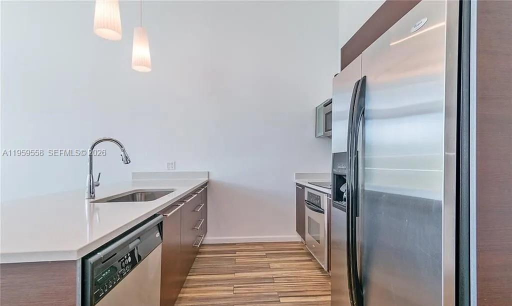 QUANTUM ON THE BAY CONDO - Residential