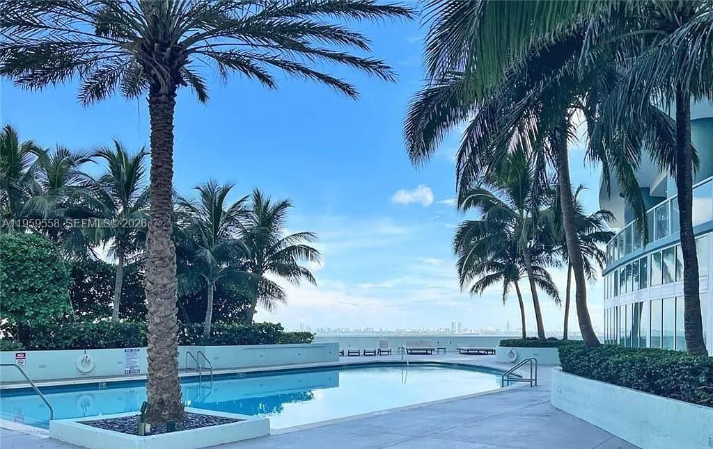 QUANTUM ON THE BAY CONDO - Residential