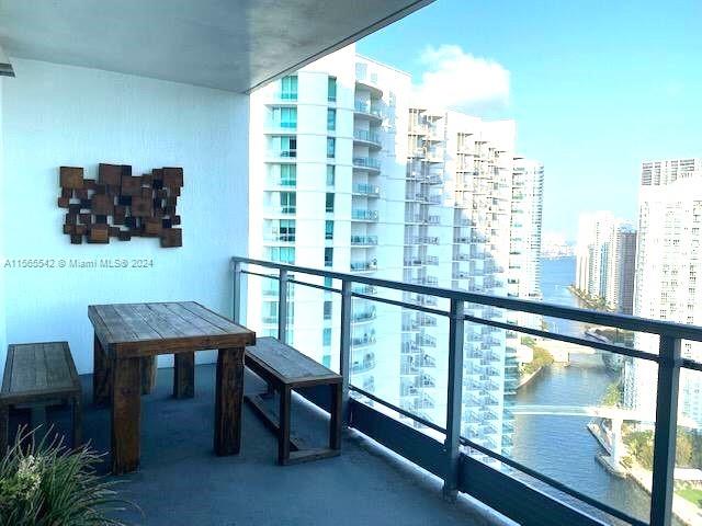 IVY CONDO - Residential Lease