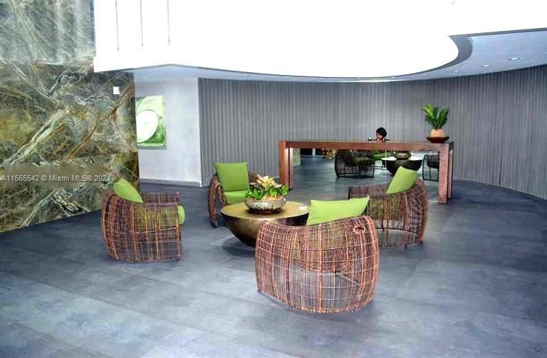 IVY CONDO - Residential Lease