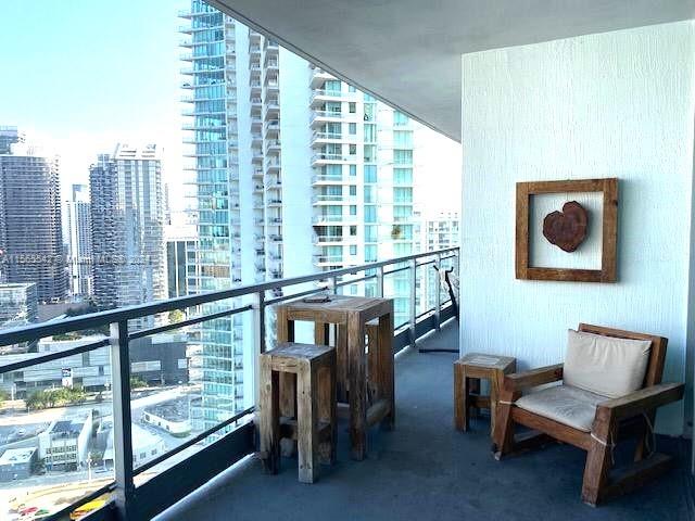 IVY CONDO - Residential Lease
