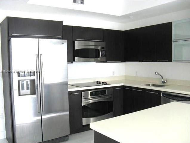 IVY CONDO - Residential Lease