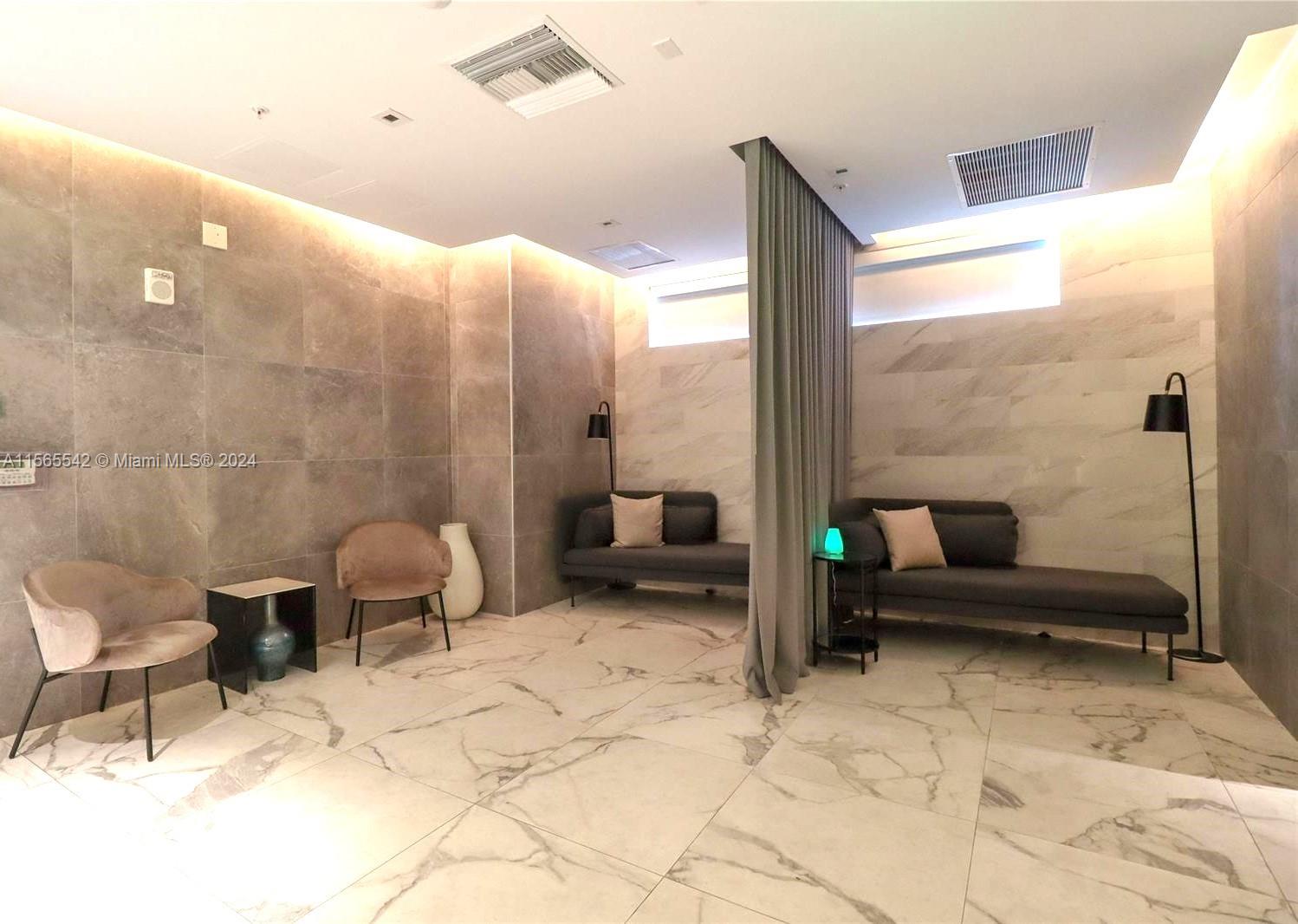 IVY CONDO - Residential Lease