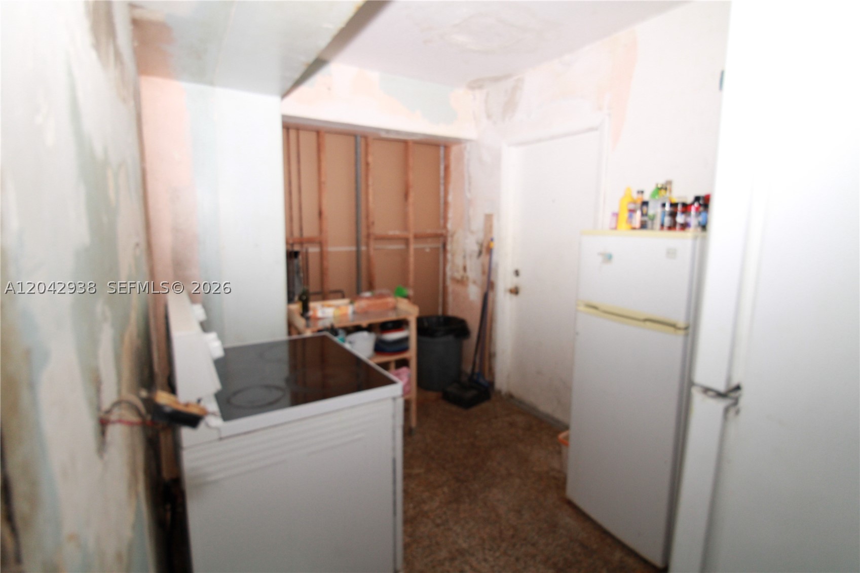 LINCOLN ESTS - Residential