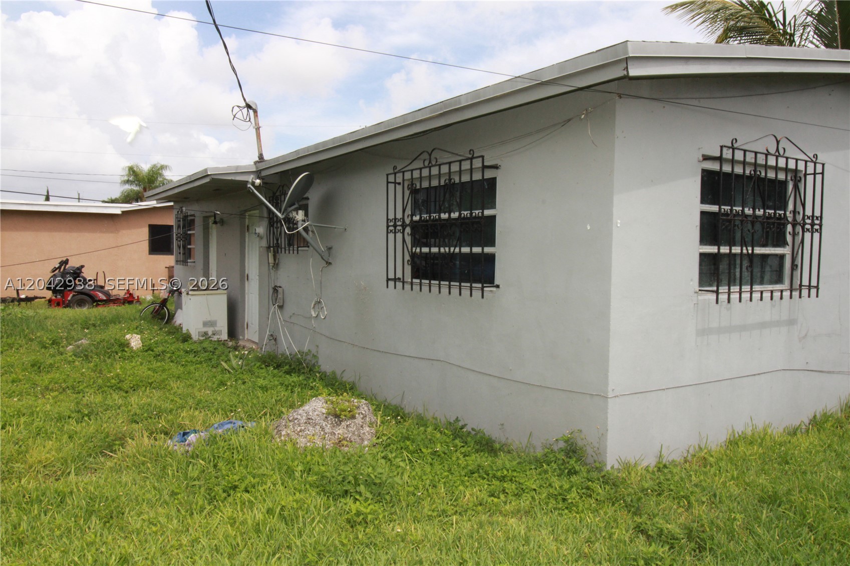 LINCOLN ESTS - Residential