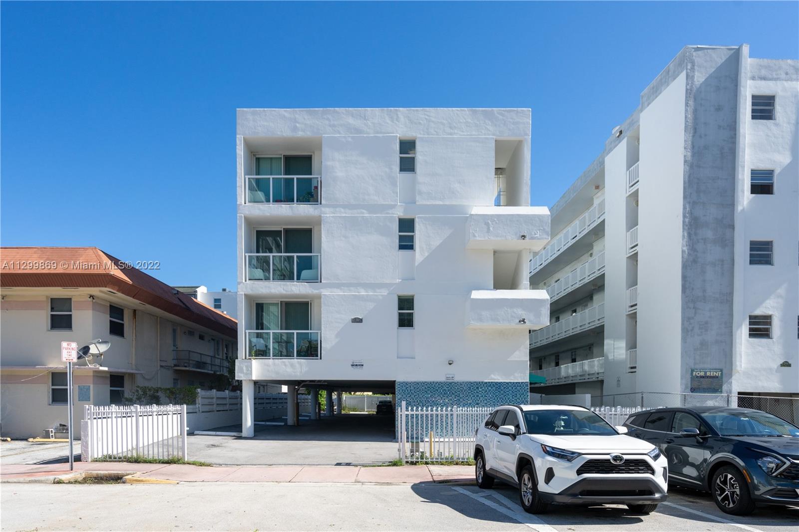 ISLE OF NORMANDY-MIAMI VI - Residential Lease