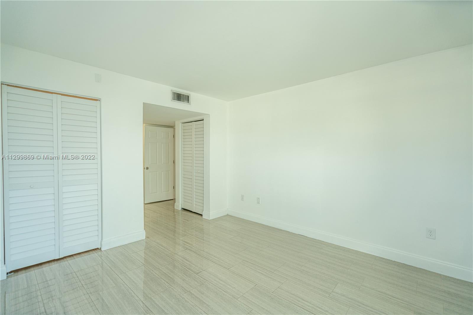 ISLE OF NORMANDY-MIAMI VI - Residential Lease