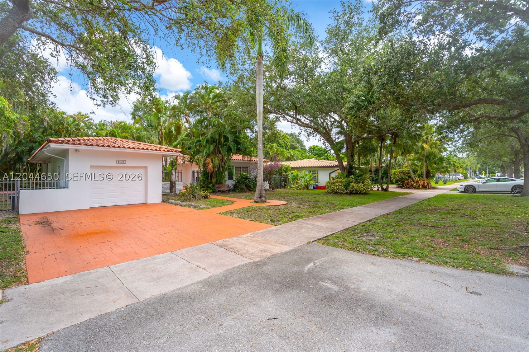 CORAL GABLES RIVIERA SEC - Residential Lease