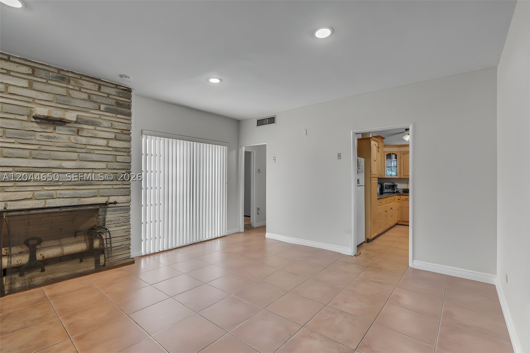 CORAL GABLES RIVIERA SEC - Residential Lease
