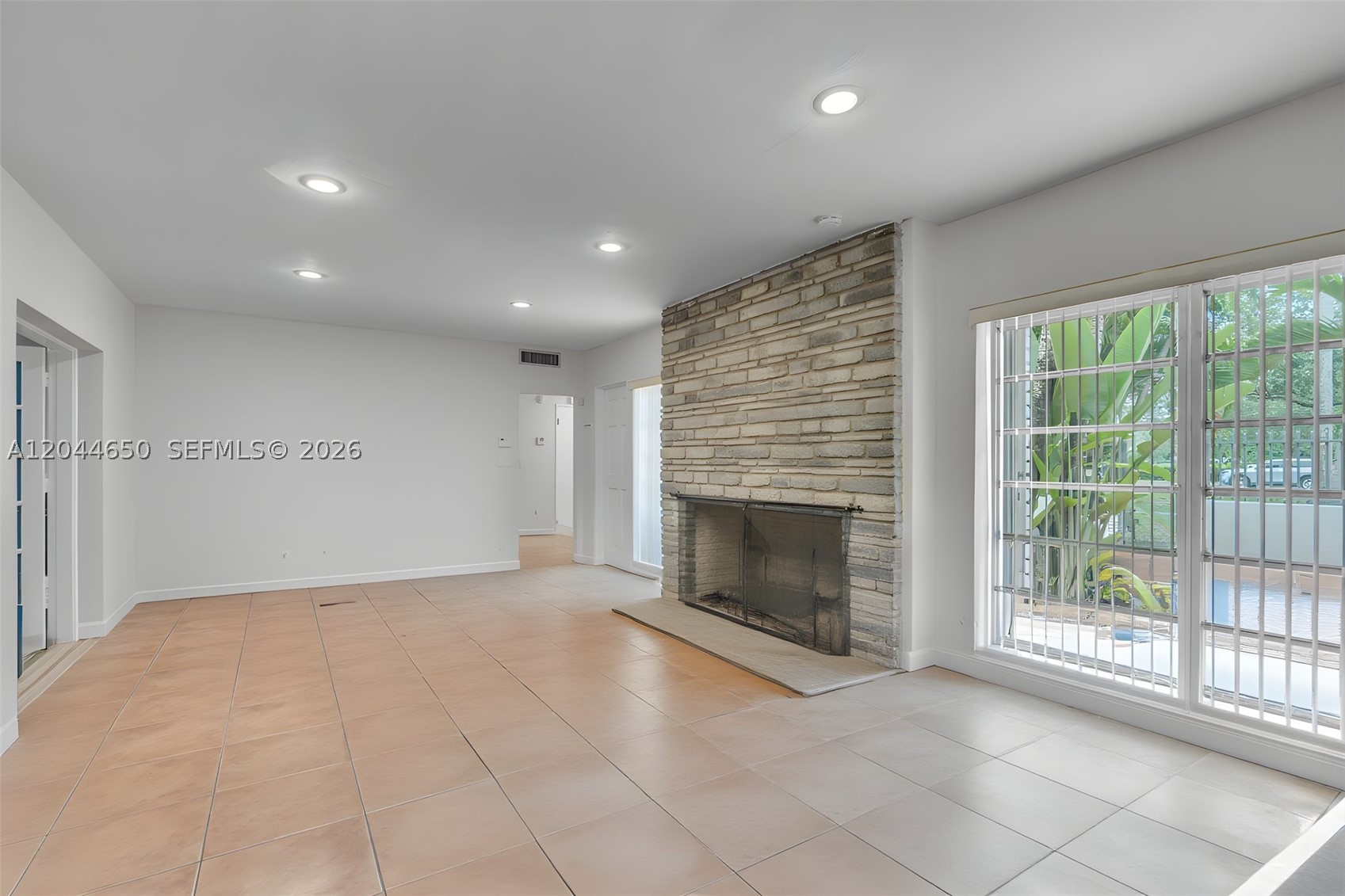 CORAL GABLES RIVIERA SEC - Residential Lease
