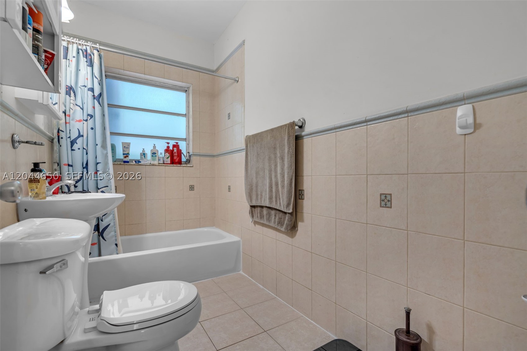CORAL GABLES RIVIERA SEC - Residential Lease