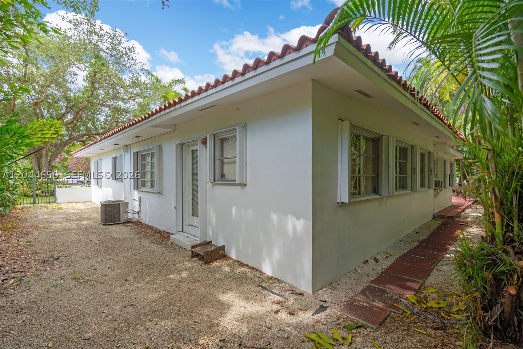 CORAL GABLES RIVIERA SEC - Residential Lease