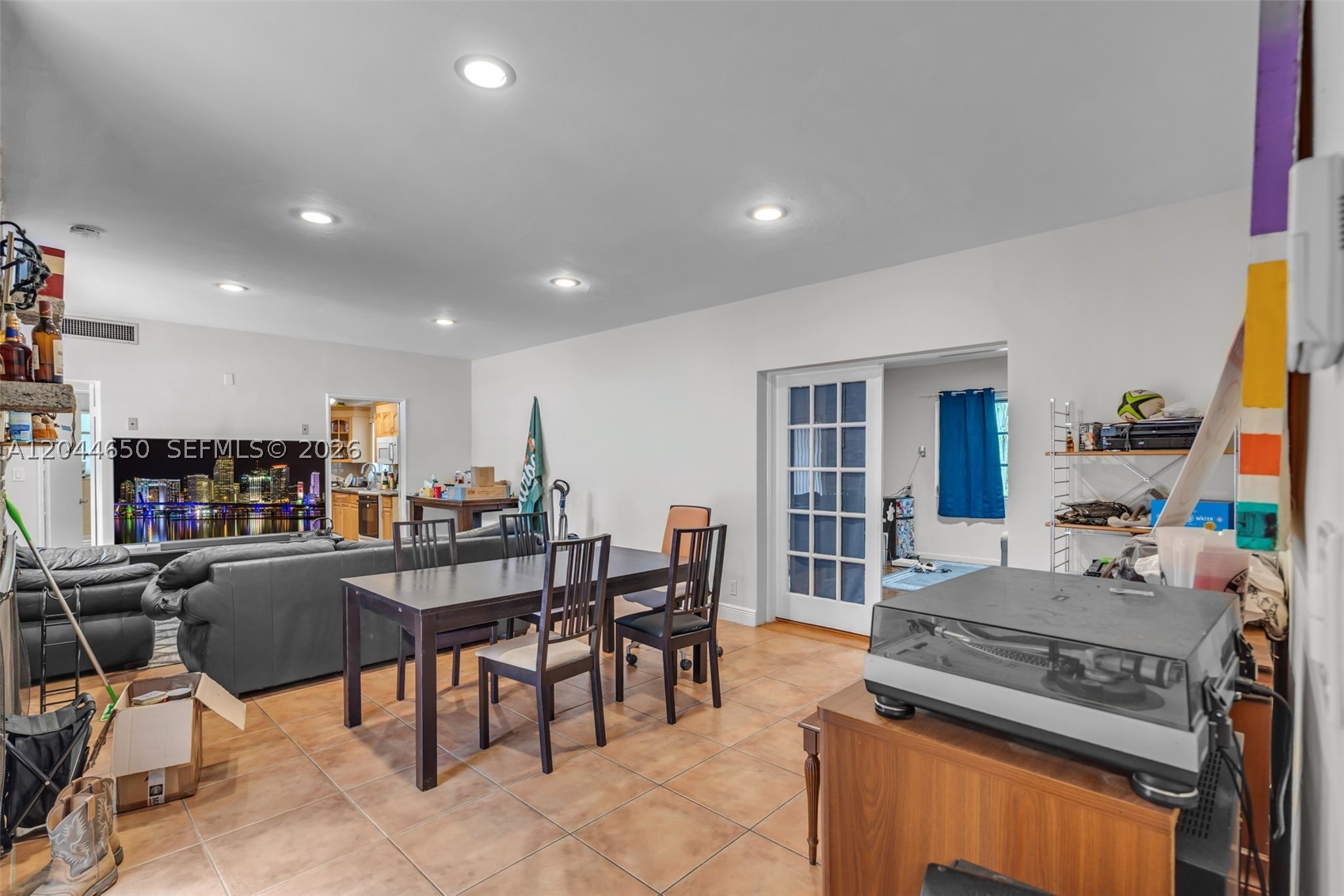 CORAL GABLES RIVIERA SEC - Residential Lease