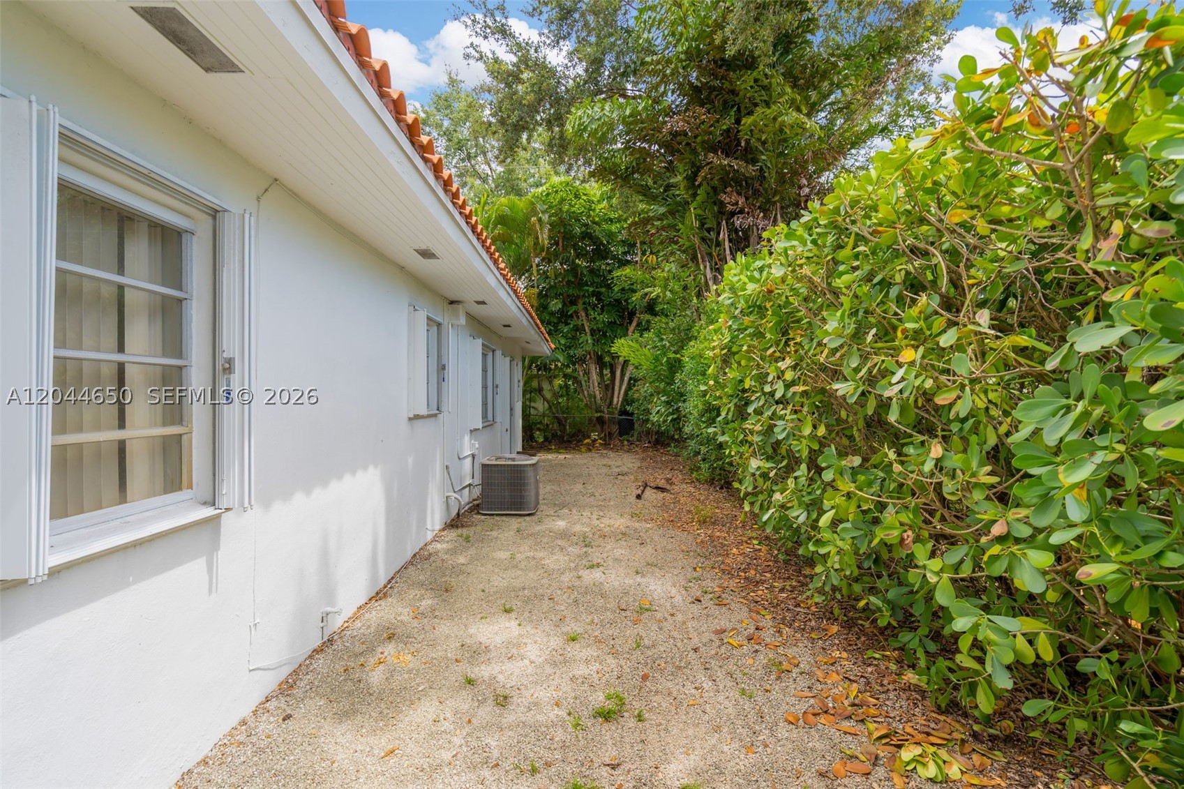 CORAL GABLES RIVIERA SEC - Residential Lease