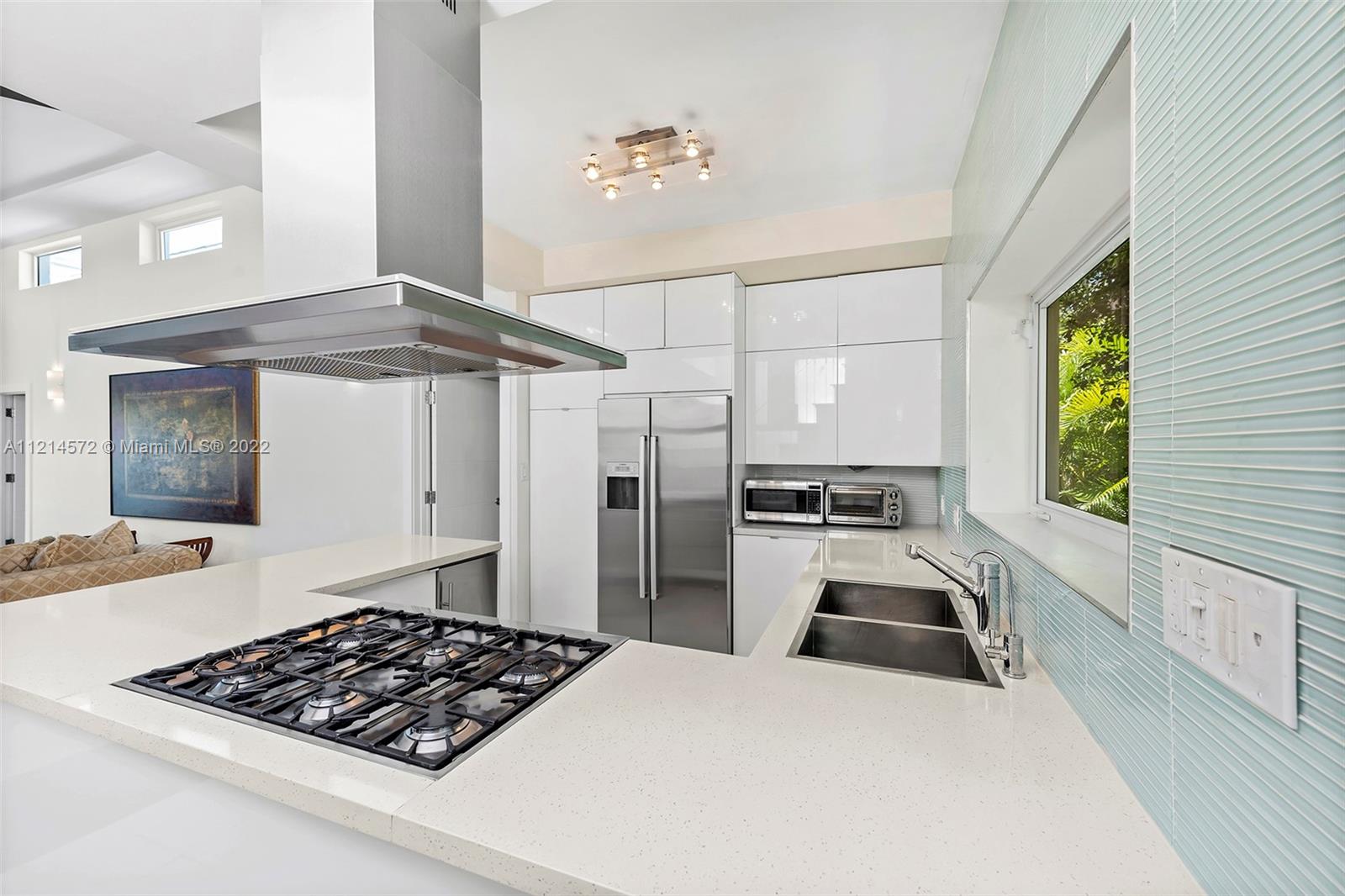 CRYSTAL VIEW - Residential