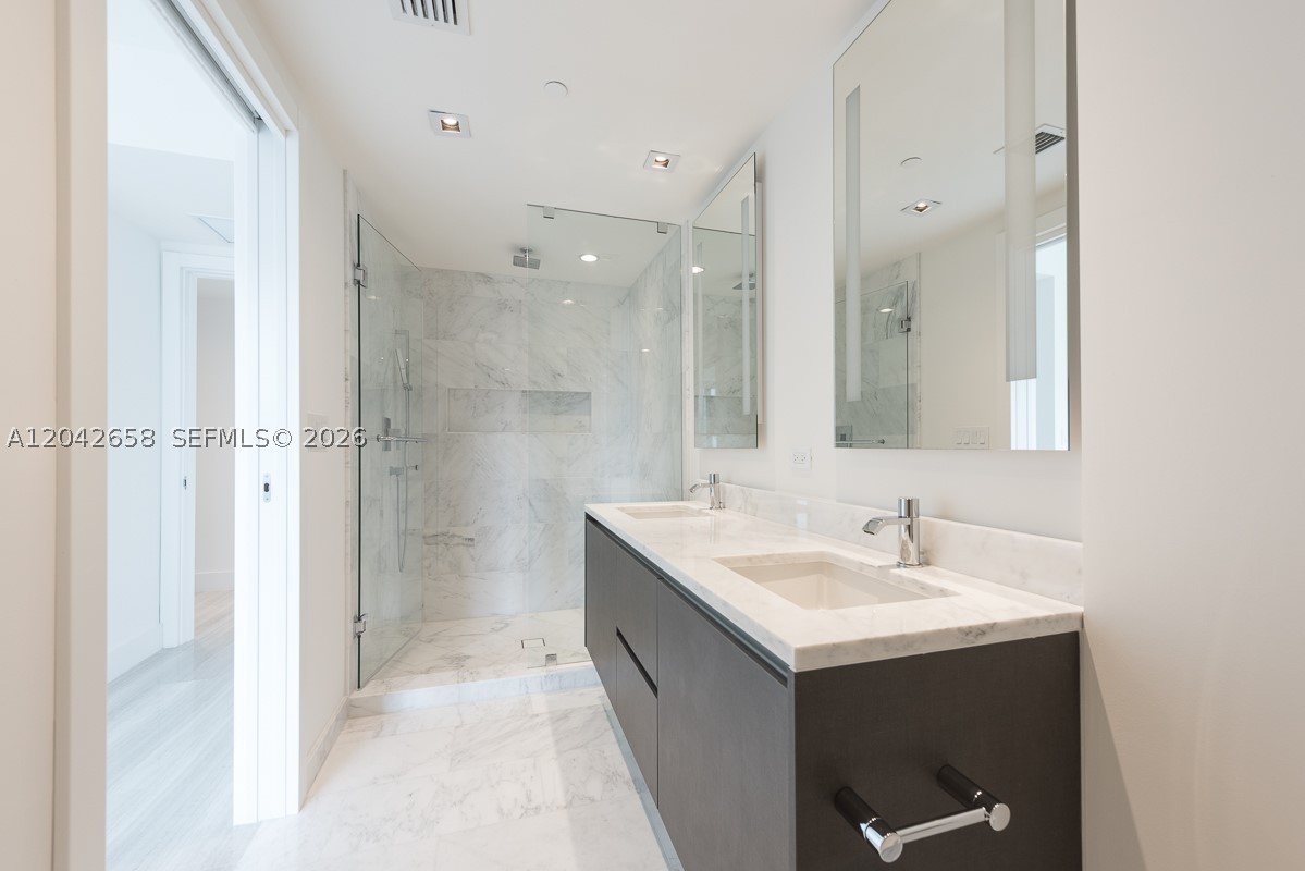 ECHO BRICKELL CONDO - Residential Lease