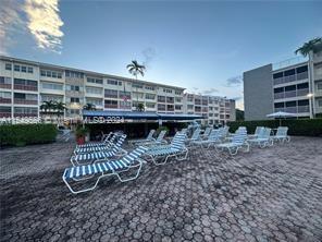 FIRST GULFSTREAM GARDEN - Residential