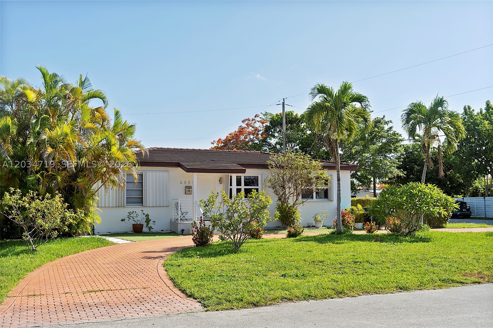 ARTBILT HOMES - Residential
