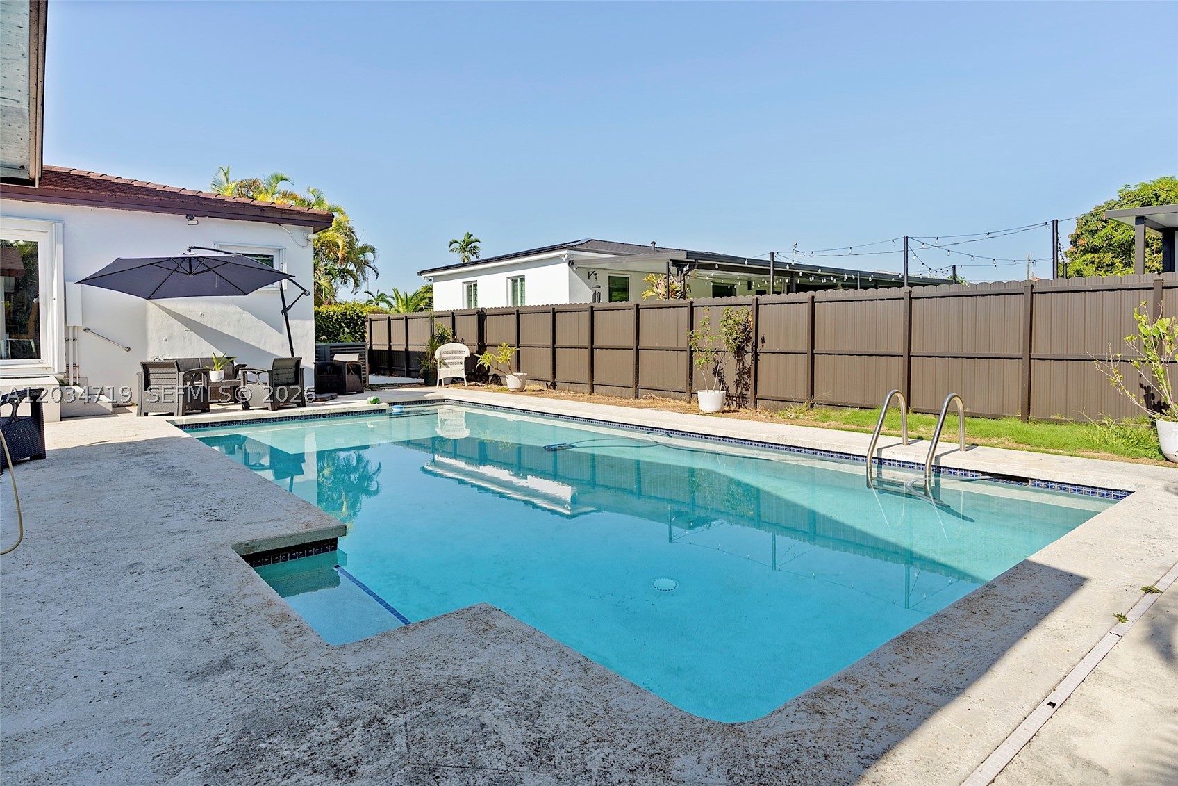 ARTBILT HOMES - Residential