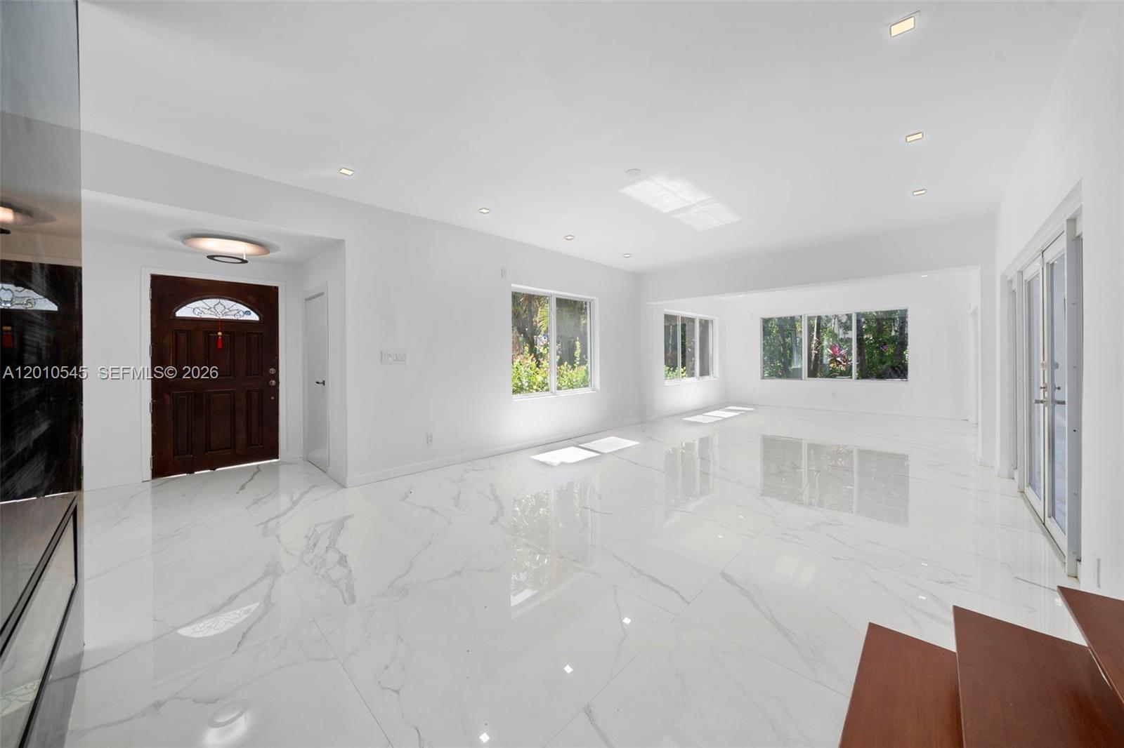LA GORCE GOLF SUB - Residential