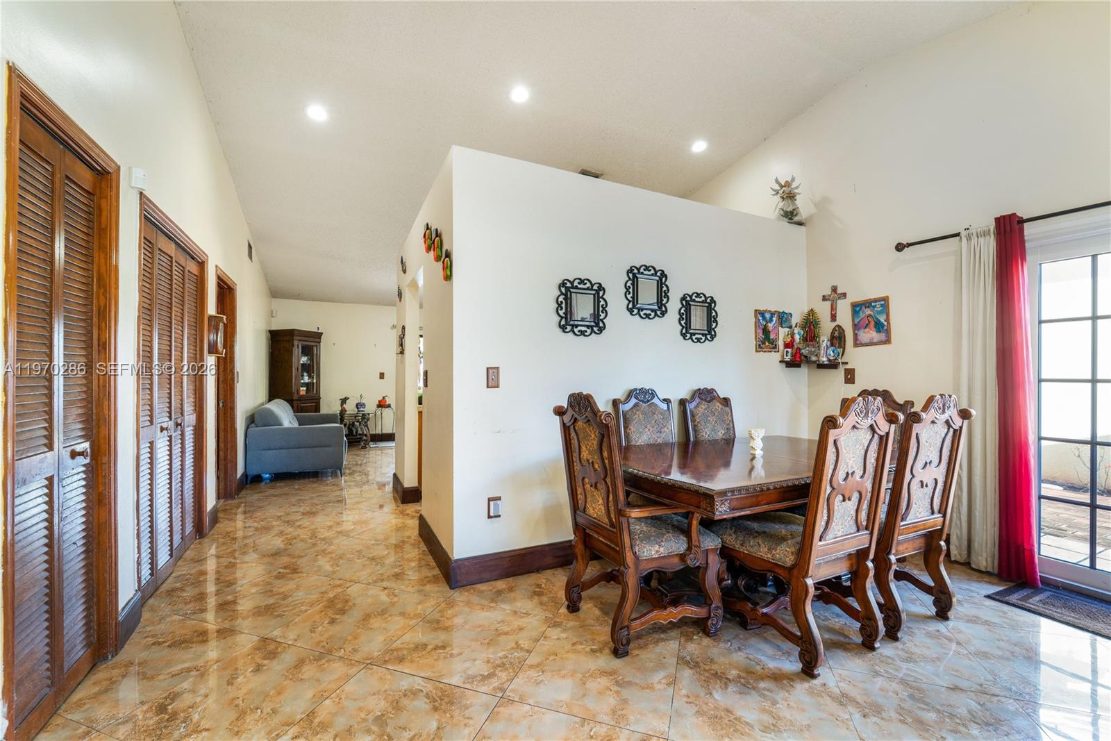 THE CEDARS OF KENDALL - Residential