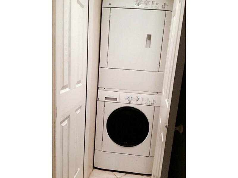 RACQUET CLUB AT BONAVENTU - Residential Lease