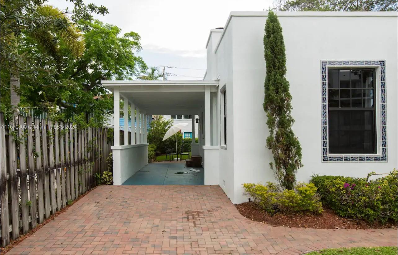 COLEE HAMMOCK - Residential Lease