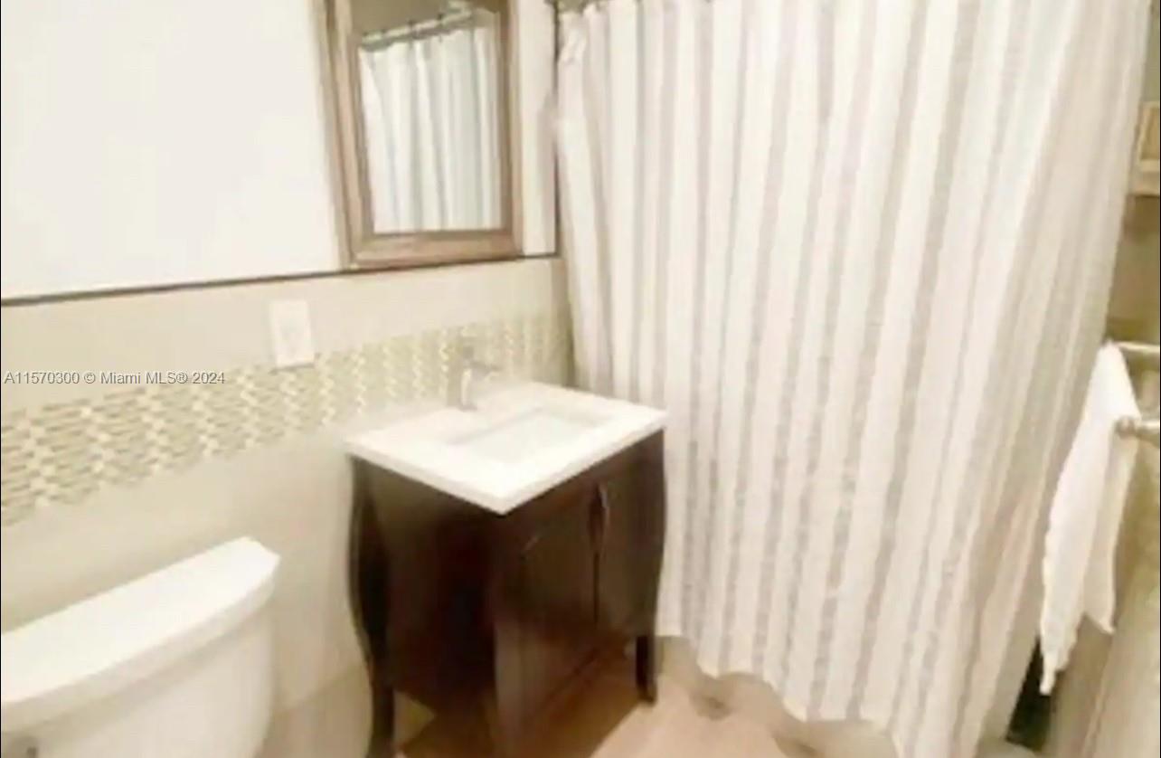 COLEE HAMMOCK - Residential Lease