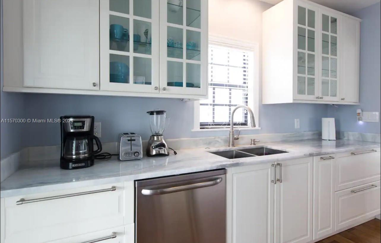 COLEE HAMMOCK - Residential Lease