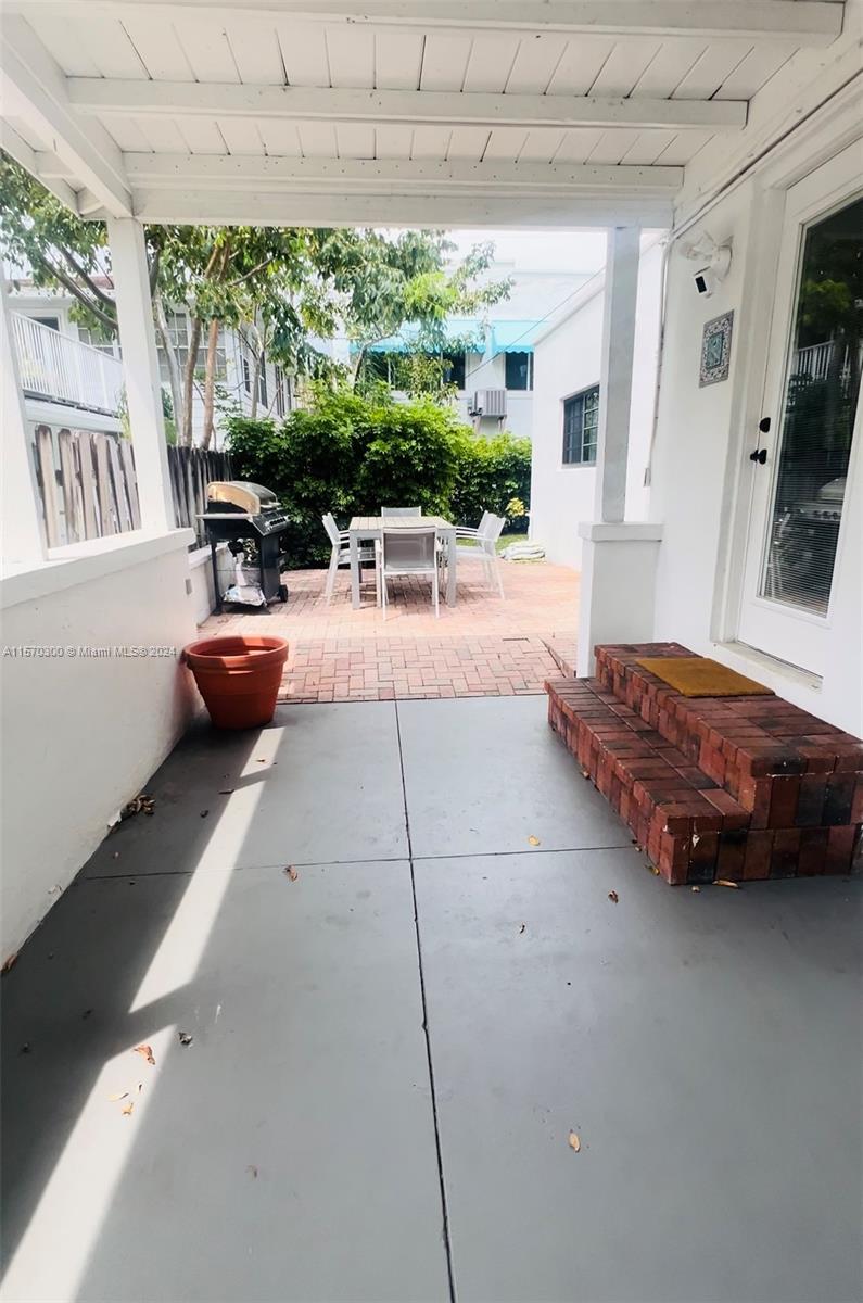 COLEE HAMMOCK - Residential Lease