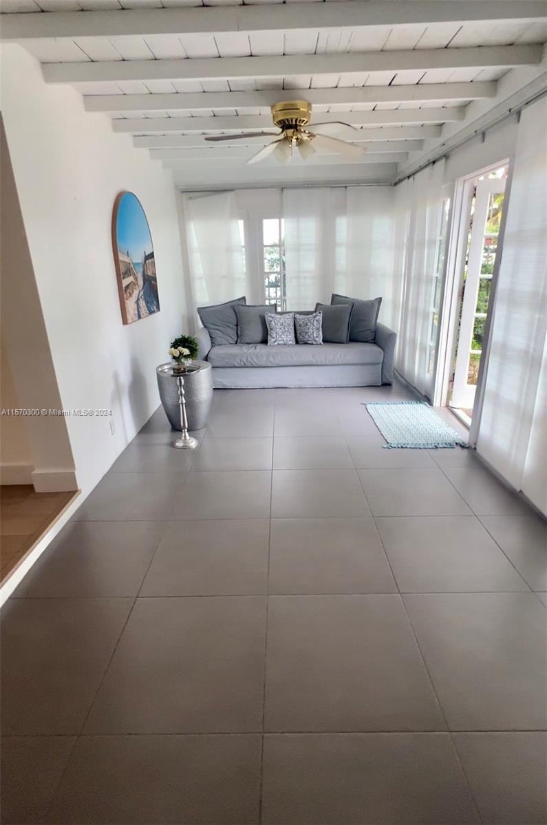COLEE HAMMOCK - Residential Lease