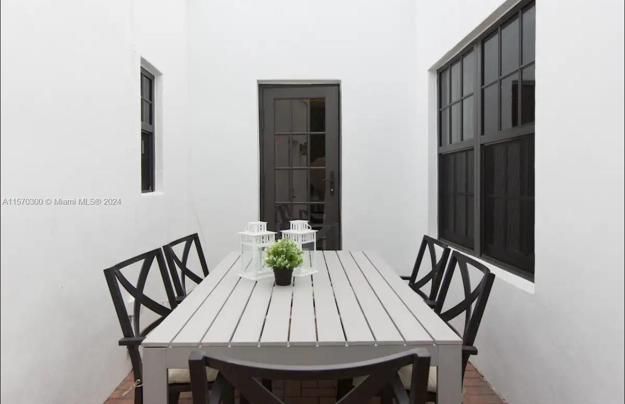 COLEE HAMMOCK - Residential Lease