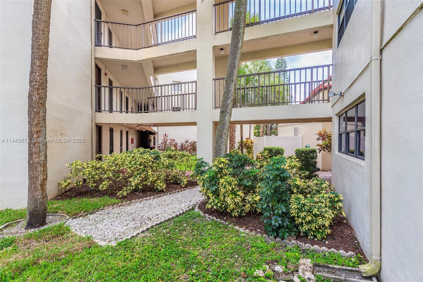 CYPRESS BEND I-D CONDO - Residential