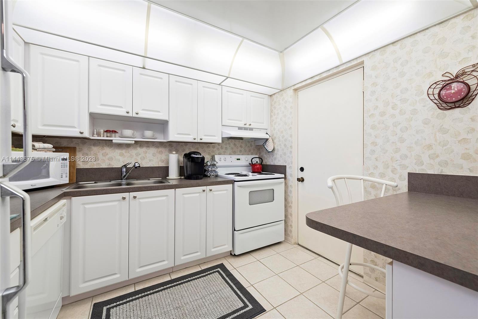 CYPRESS BEND I-D CONDO - Residential