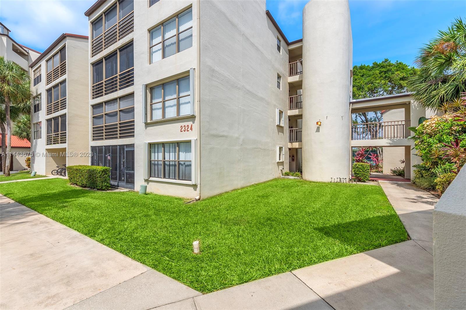 CYPRESS BEND I-D CONDO - Residential