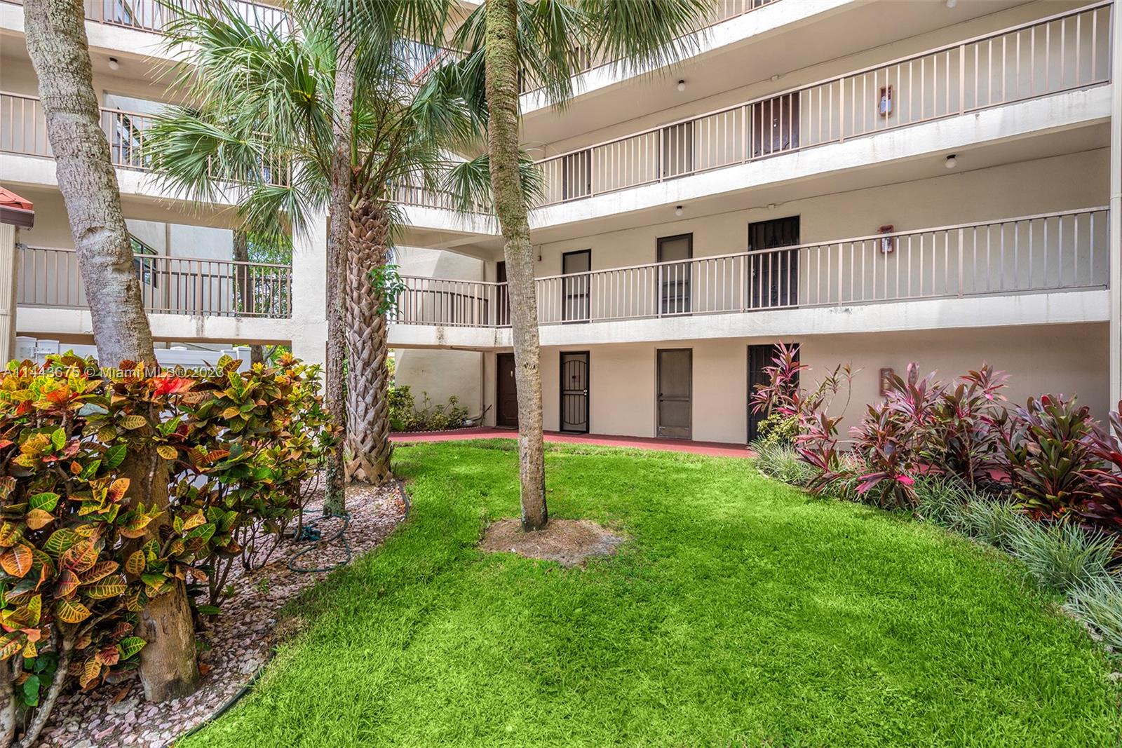 CYPRESS BEND I-D CONDO - Residential