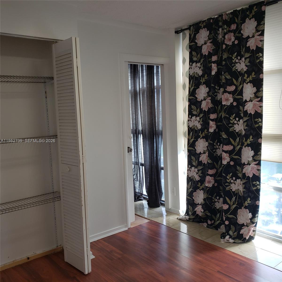 DESOTO PARK CONDO - Residential Lease