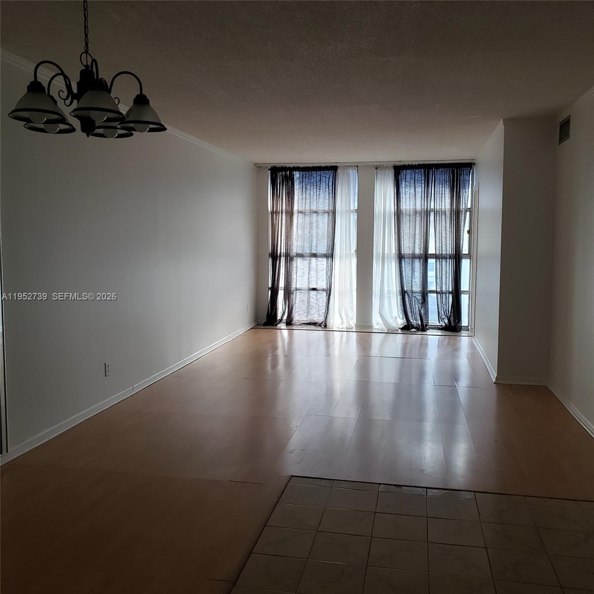 Just painted nice clean small 2 bedroom unit in de soto park. Great area. across from park, 10 min from beach and shops.