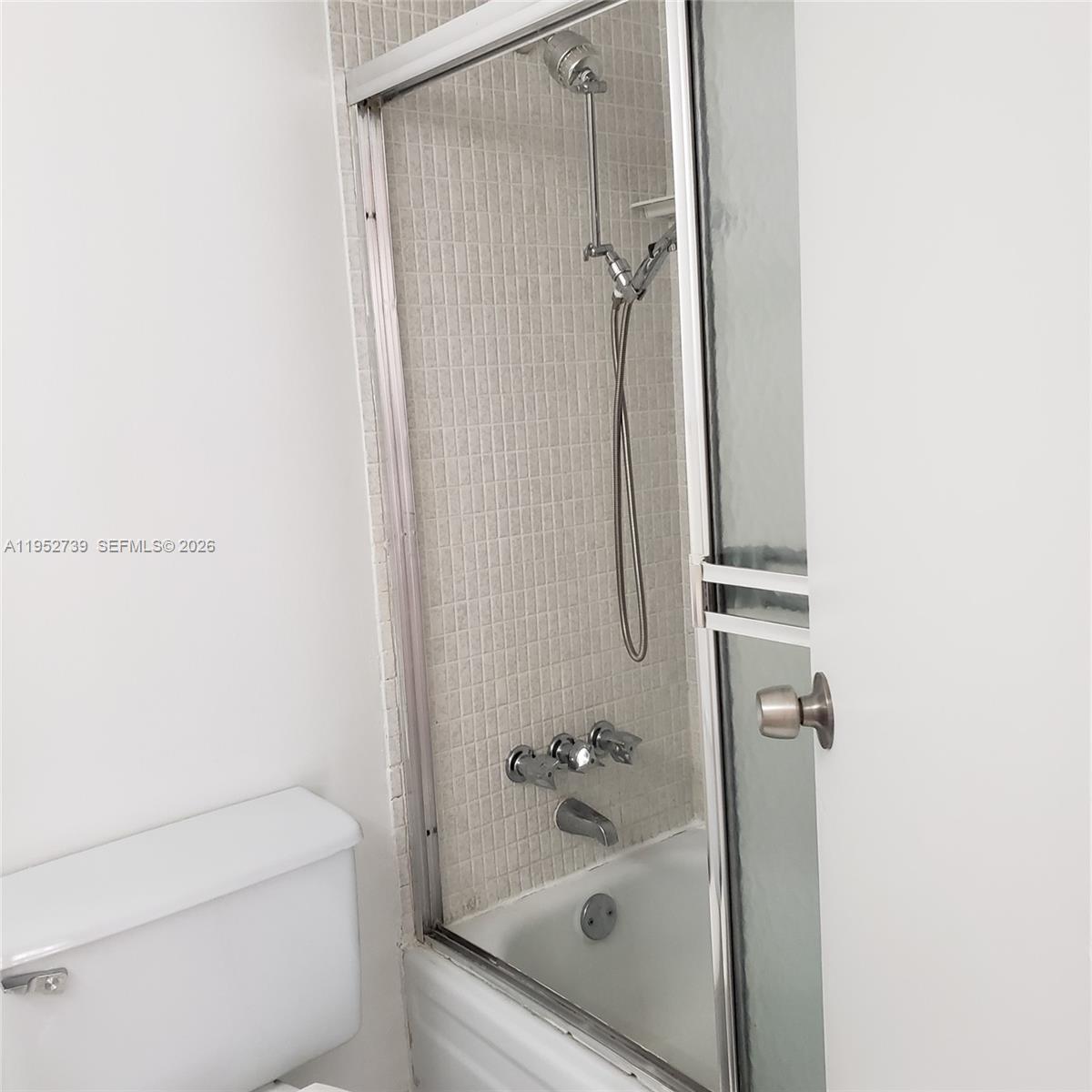 DESOTO PARK CONDO - Residential Lease