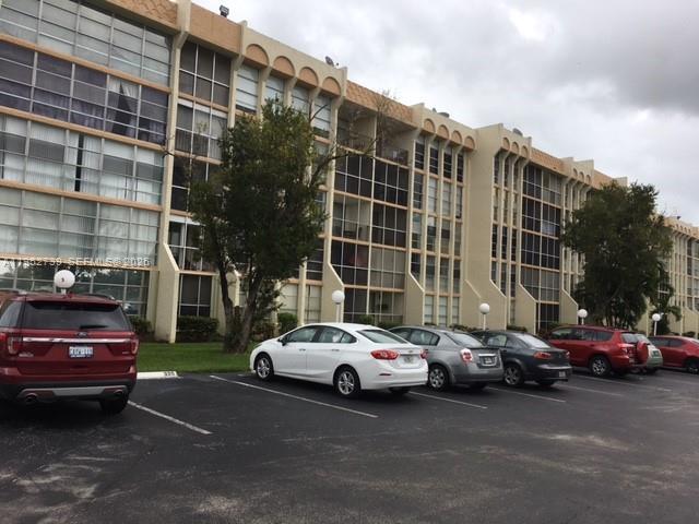 DESOTO PARK CONDO - Residential Lease
