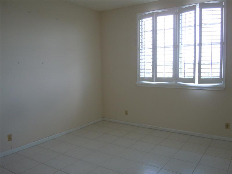 PATRICIAN COND - Residential Lease