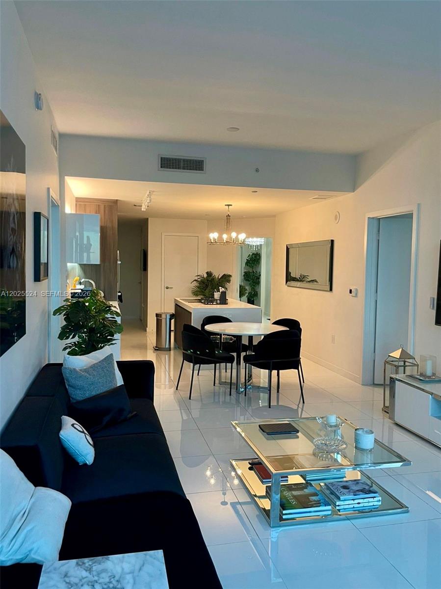 Paramount Miami World Cent - Residential