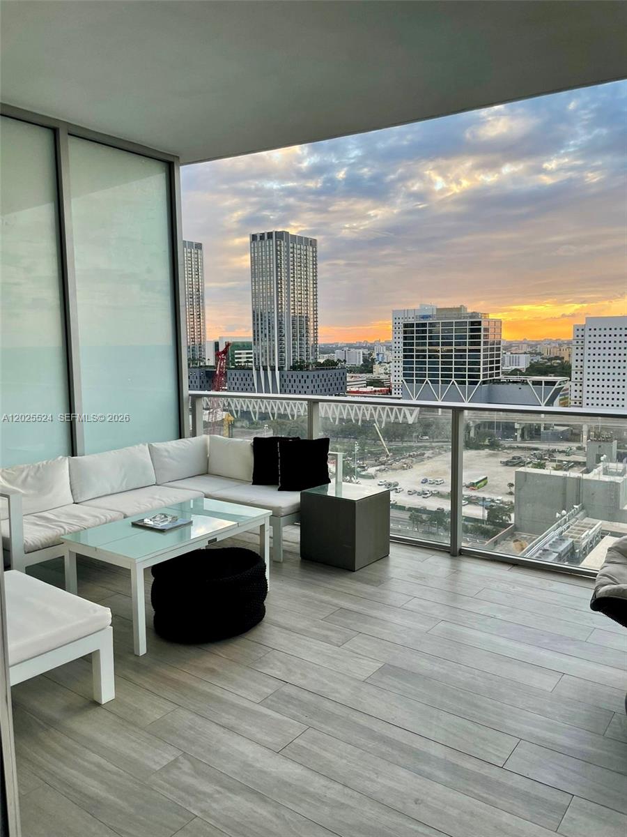 Paramount Miami World Cent - Residential