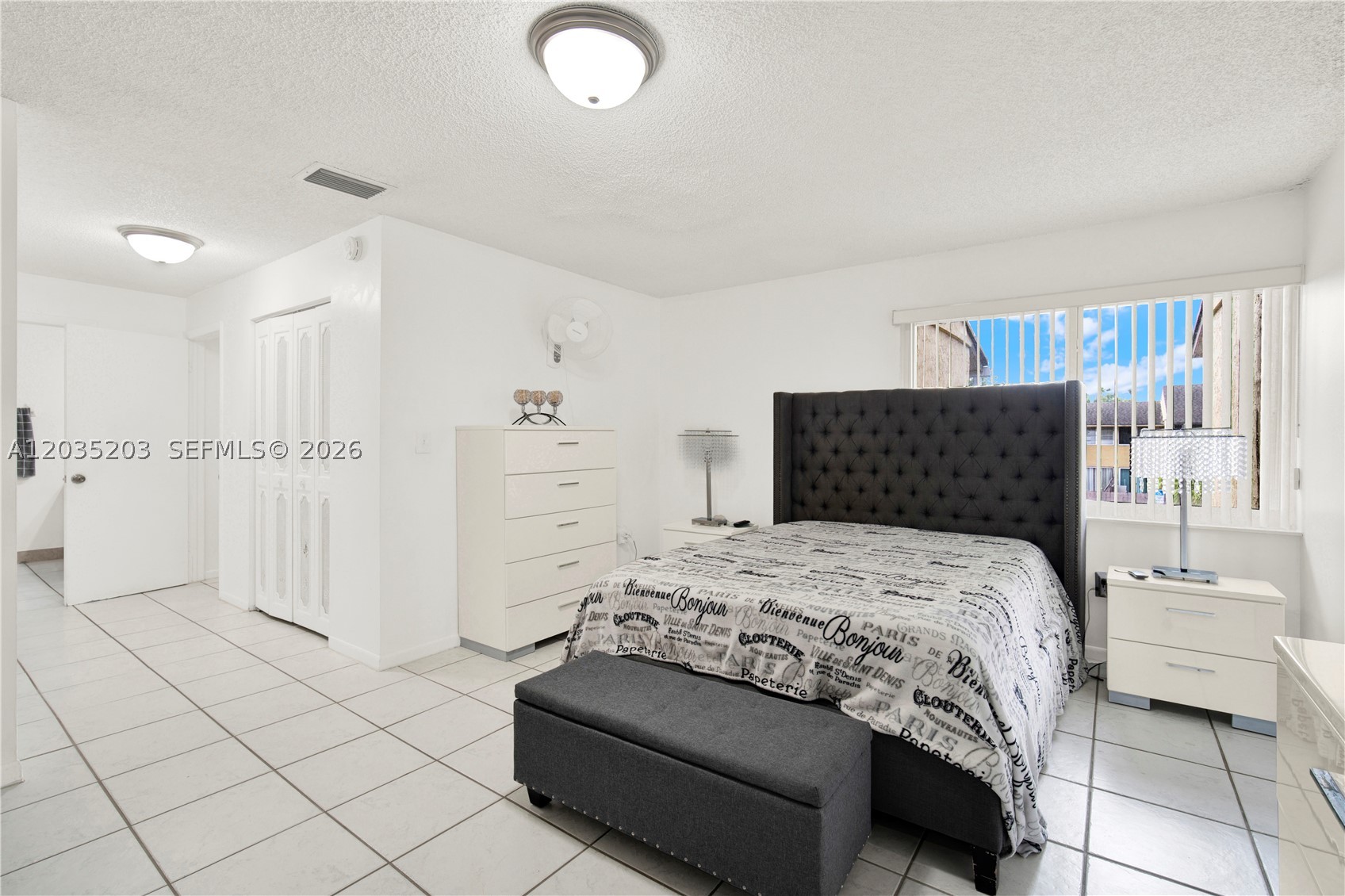 CONTINUUM CONDO PH II - Residential