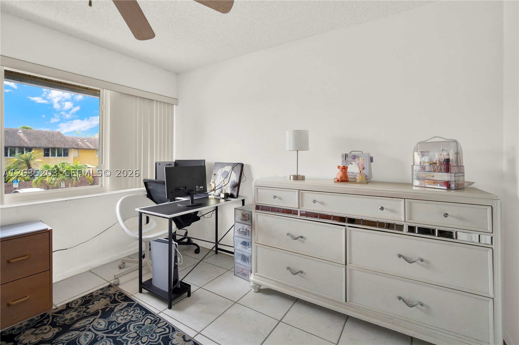 CONTINUUM CONDO PH II - Residential