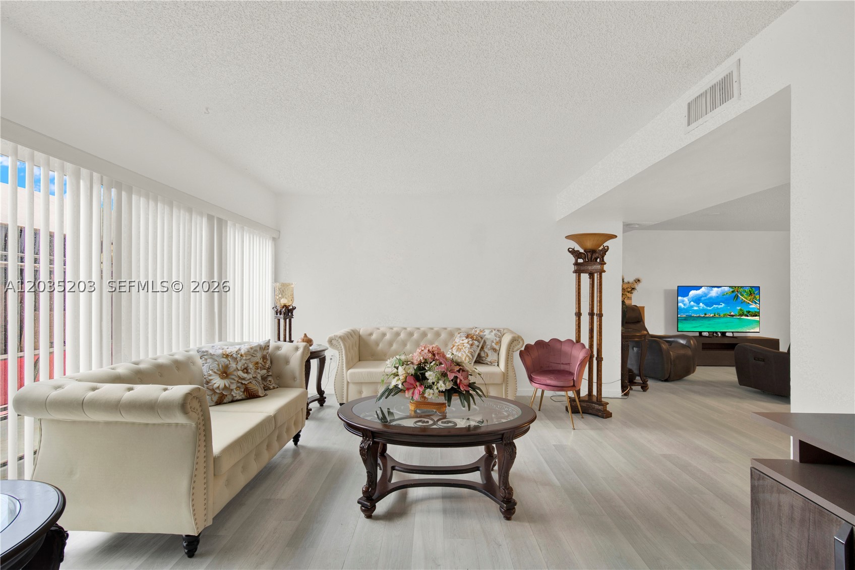 CONTINUUM CONDO PH II - Residential