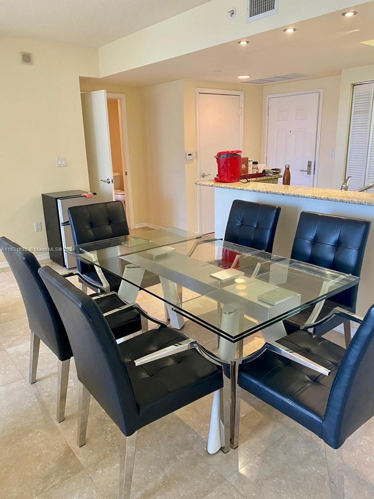 TURNBERRY ON THE GREEN CO - Residential