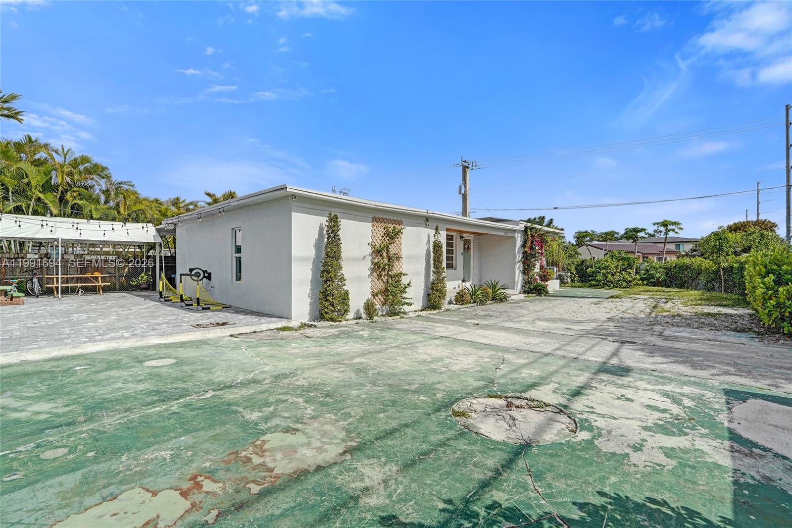 TAMIAMI ACRES PLAN 1 - Residential